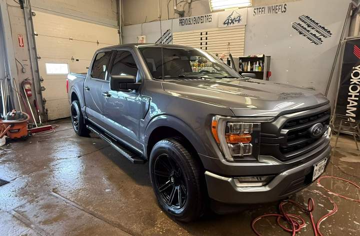 Exterior Car Detailing Barrie